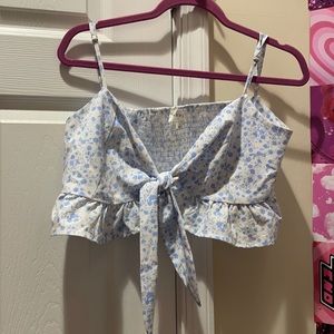 Tie crop top to 2 piece set